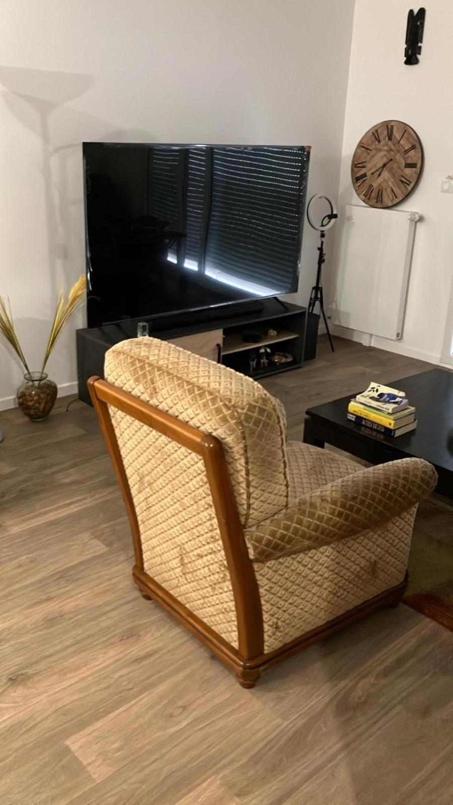 Bel Appartement Disponible 康弗兰斯·圣荷诺 外观 照片