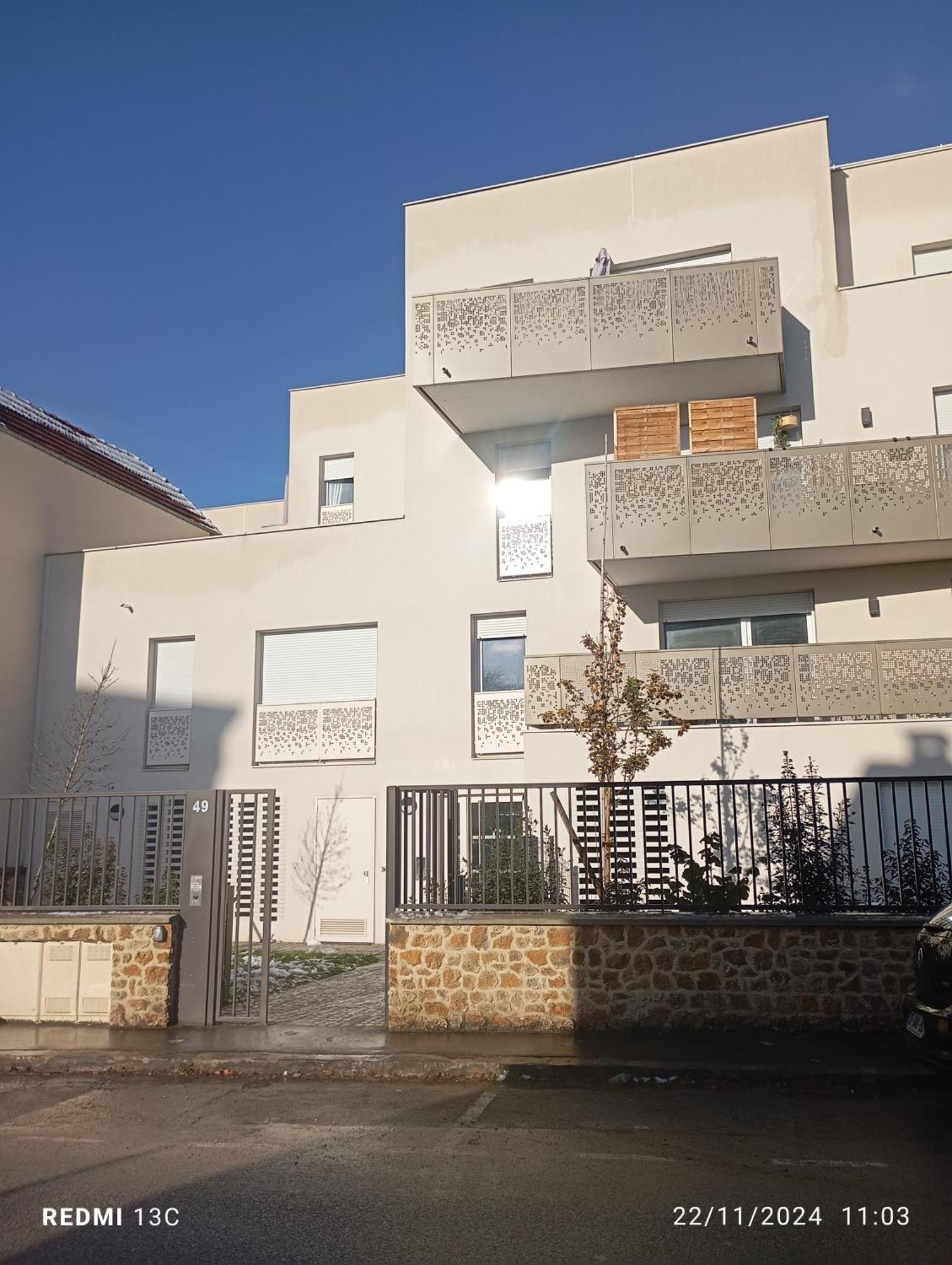 Bel Appartement Disponible 康弗兰斯·圣荷诺 外观 照片